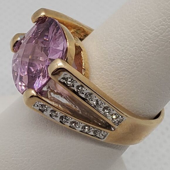 Rolyn Gold & Pink Ring - Picture 3 of 7
